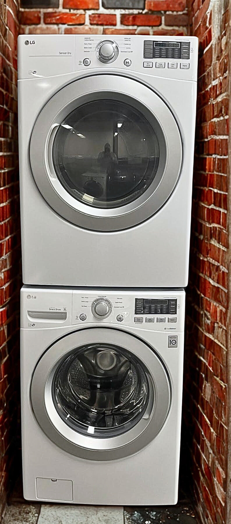 LG 5.2 cu. ft. Front Load Washer & 7.5 cu. ft. Electric Dryer with Advanced Fabric Care (Models WM3470HWA & DLEX3370W)