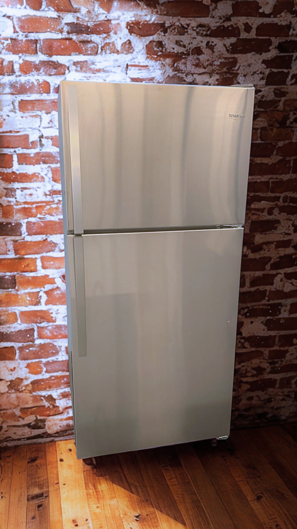 Whirlpool 30-Inch Wide Top Freezer Refrigerator – 18 cu. ft. (Model WRT318FZDM)