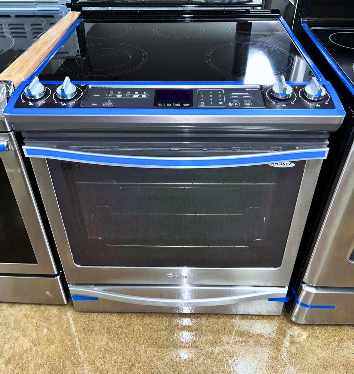 WHIRLPOOL 30-Inch Slide-In Electric Range with a 6.2 Cubic Feet Oven (Model YWEE730H0DS)