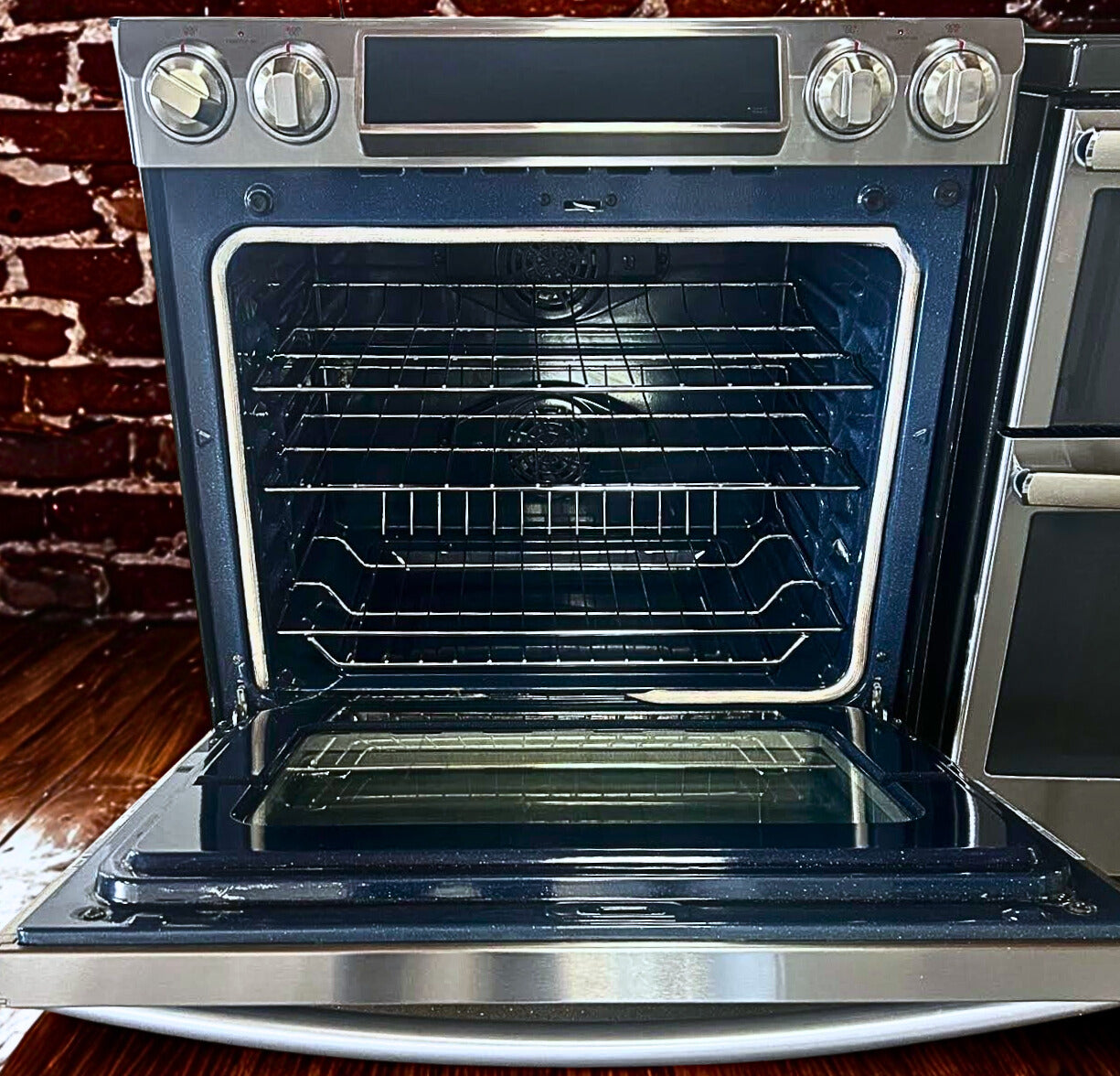SAMSUNG 30-Inch Slide-in 5.8 cu. ft. Electric Range with Dual Convection (Model NE58F9500SS)
