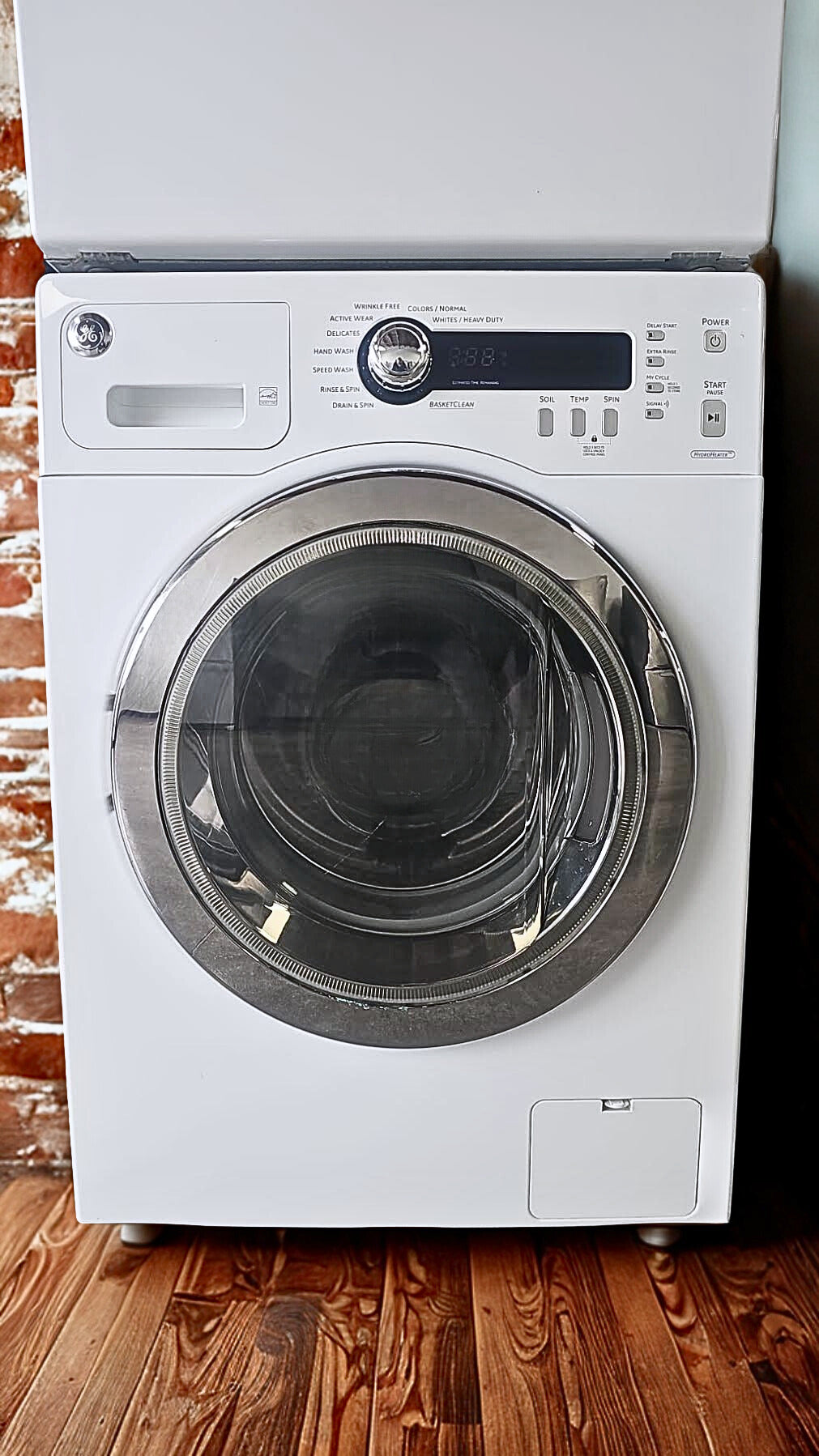 GE 2.6 cu. ft. Compact Front Load Washer (Model WCVH4800KWW)