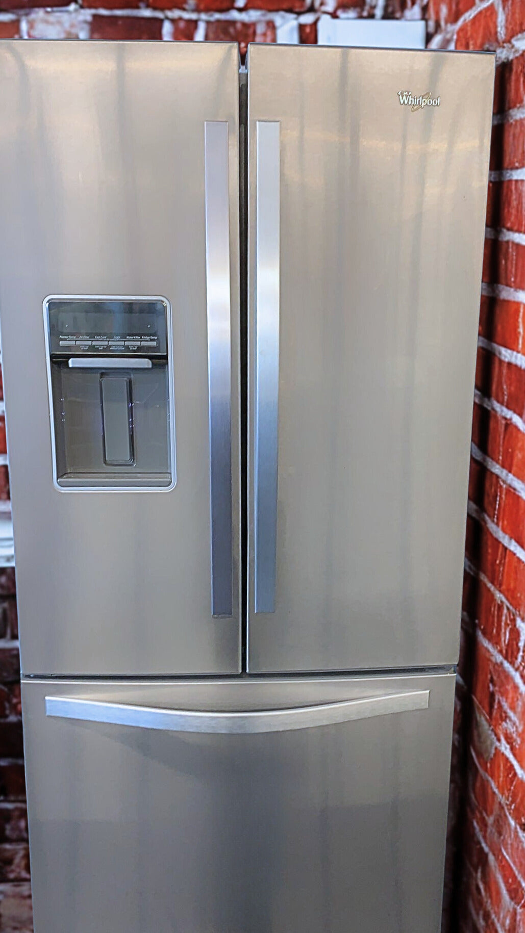 Whirlpool 20 cu. ft. French Door Refrigerator with Humidity-Controlled Crispers (Model WRF560SEHZ)