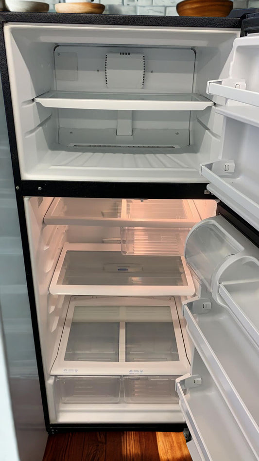 Whirlpool 17 cu. ft. 28-Inch Wide Top Freezer Refrigerator with Flexi-Slide™ Bin (Model WRT316SFDM)