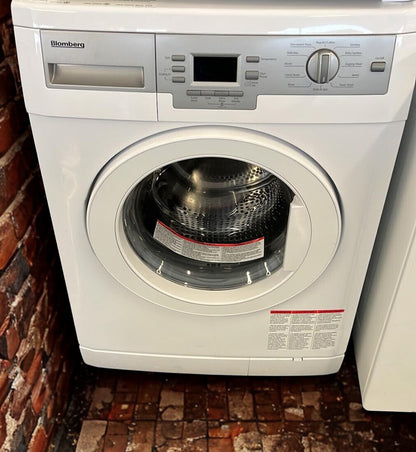 Blomberg 2.3 cu. ft. Compact Front Load Washer with Energy-Efficient Design (Model WM77120)