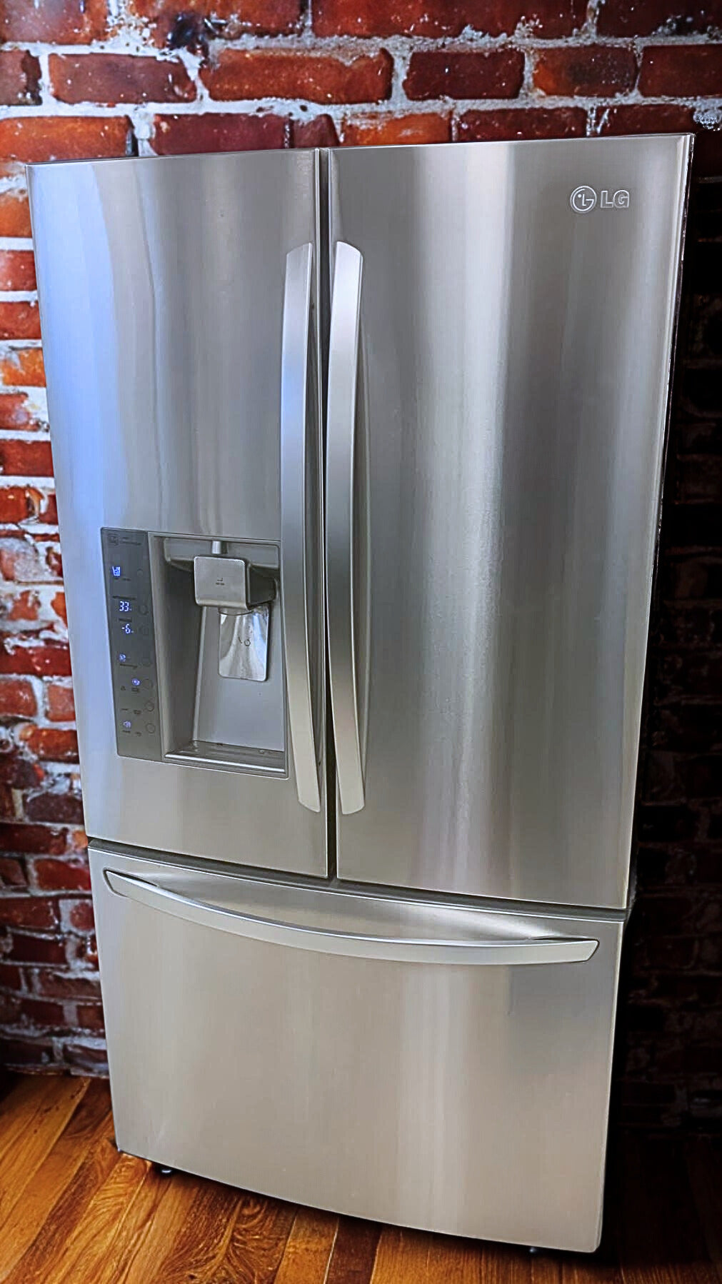 LG 30 cu. ft. French Door Refrigerator with Ice & Water Dispenser (Model LFX29937ST)