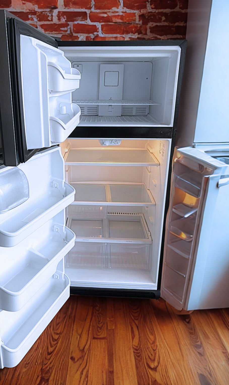 Frigidaire 18 cu. ft. Top Freezer Refrigerator with Flexible Storage Options (Model FFHT1831QS)