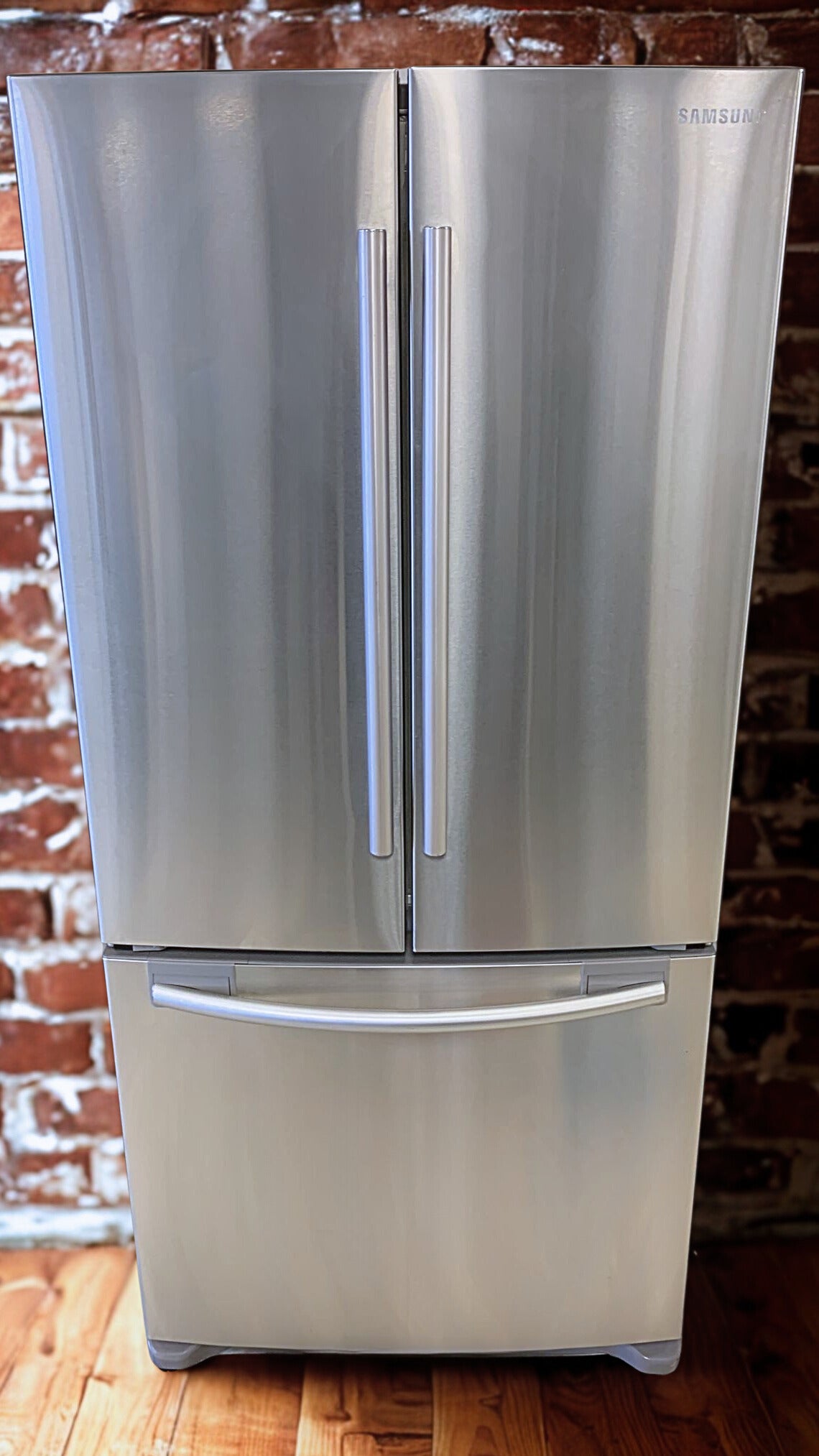 Samsung 32-Inch Wide 18 cu. ft. French Door Refrigerator (Model RF18HFENBSR)