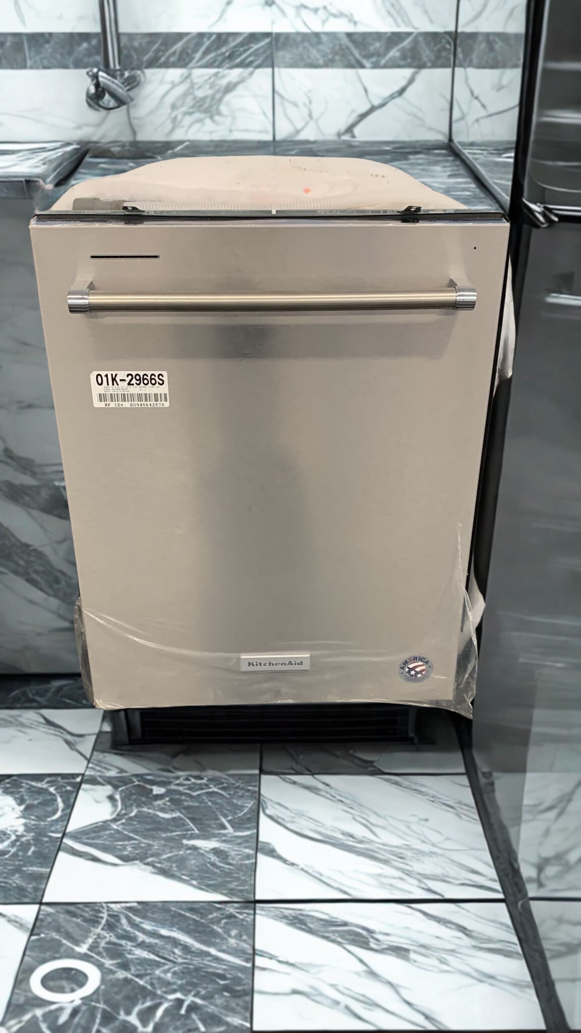 KitchenAid 24-Inch Built-In Dishwasher with FreeFlex™ Third Rack (Model KDTM704KPS)
