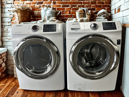 Samsung 5.2 cu. ft. Front Load Washer with Steam & Anti-Vibration Technology (Model WF45N5300AW)