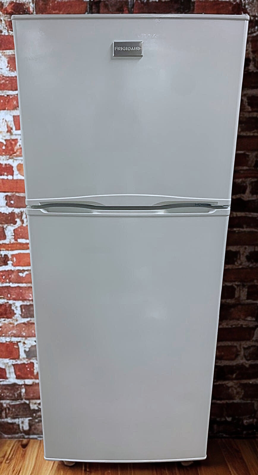 Frigidaire 12 cu. ft. Top Freezer Refrigerator with Adjustable Interior Storage (Model FFTR1222QW)