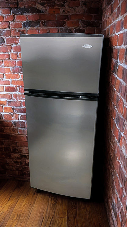 Whirlpool 17 cu. ft. 28-Inch Wide Top Freezer Refrigerator with Flexi-Slide™ Bin (Model WRT316SFDM)