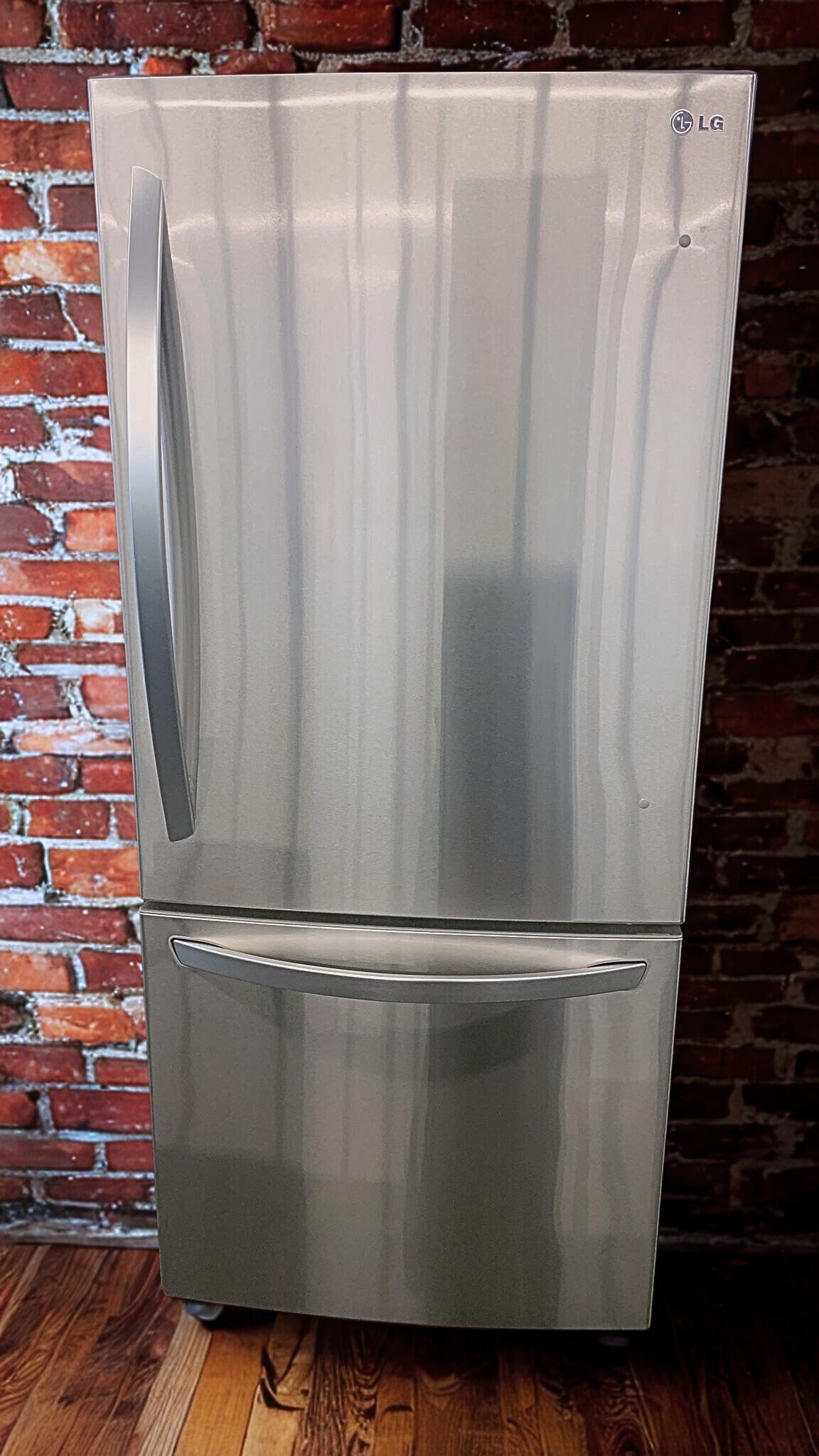 LG 22 cu. ft. Bottom Freezer Refrigerator with Smart Cooling™ System (Model LRDNS2200S)