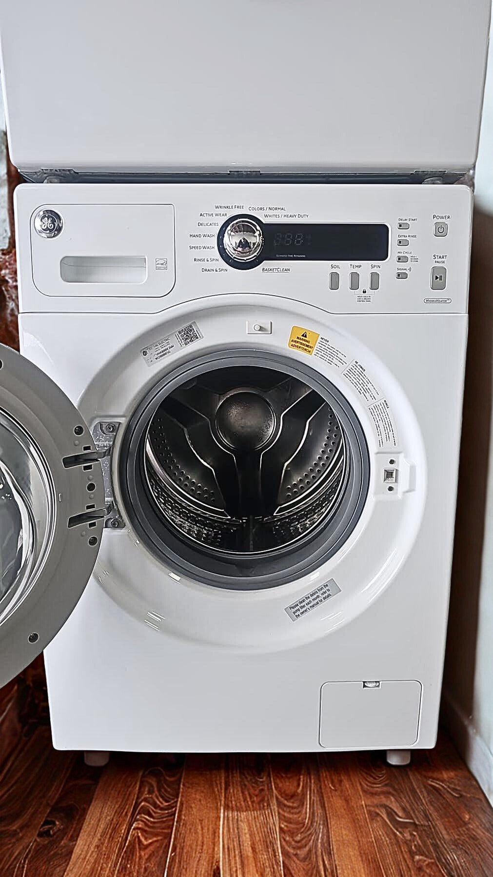 GE 2.6 cu. ft. Compact Front Load Washer (Model WCVH4800KWW)
