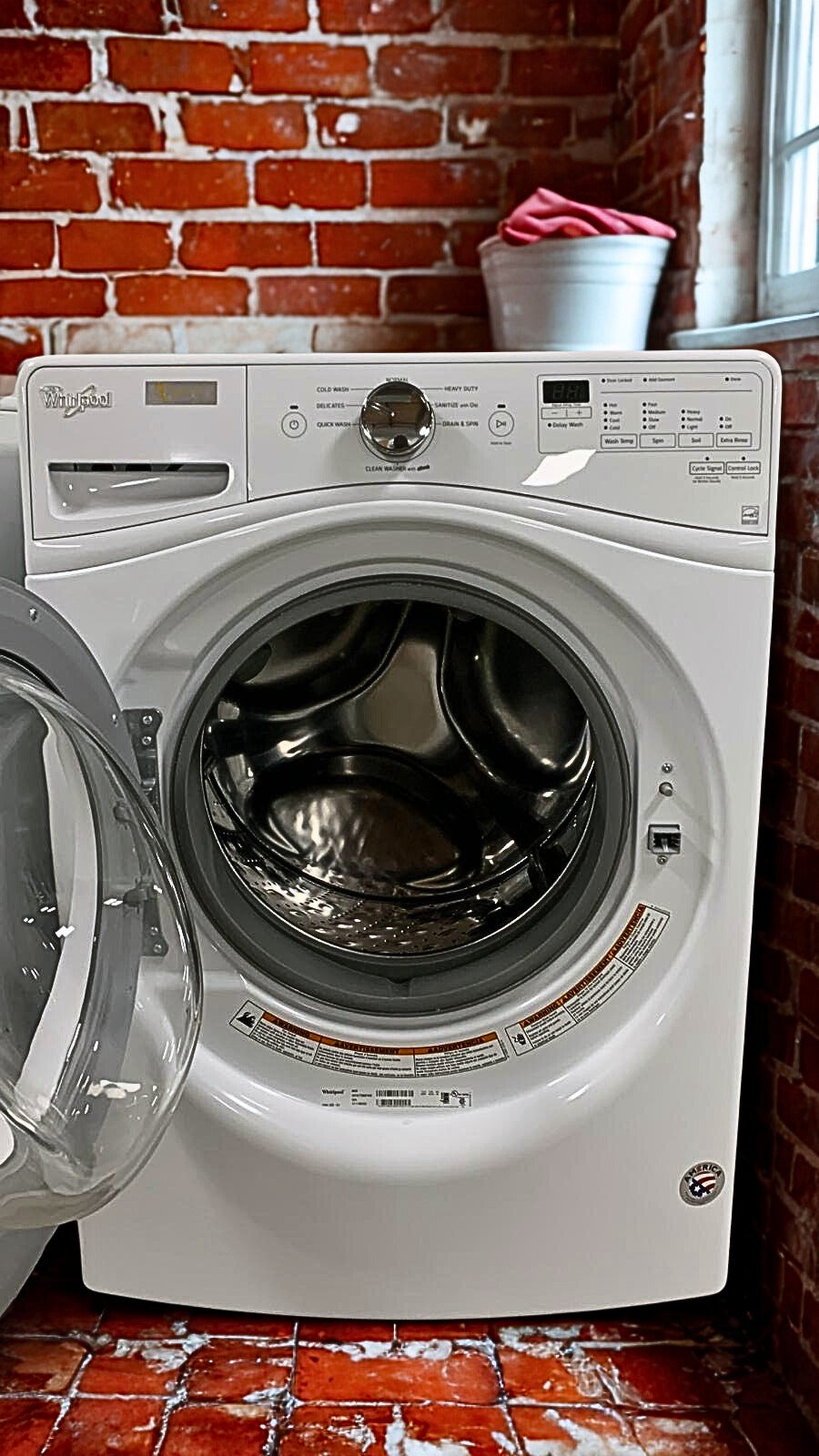 Whirlpool 5.2 cu. ft. Front Load Washer with Adaptive Wash Technology (Model WFW75HEFW)