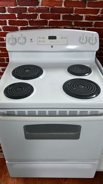 GE 30-Inch Freestanding Electric Range with 5 Cubic Oven (Model JCBP240DMWW)