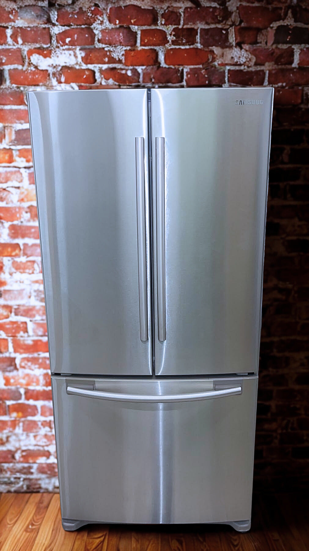 Samsung 32-Inch Wide 18 cu. ft. French Door Refrigerator (Model RF18HFENBSR)