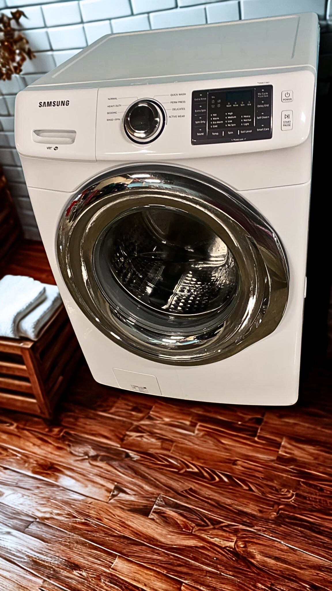 Samsung 5.2 cu. ft. Front Load Washer with Steam & Anti-Vibration Technology (Model WF45N5300AW)