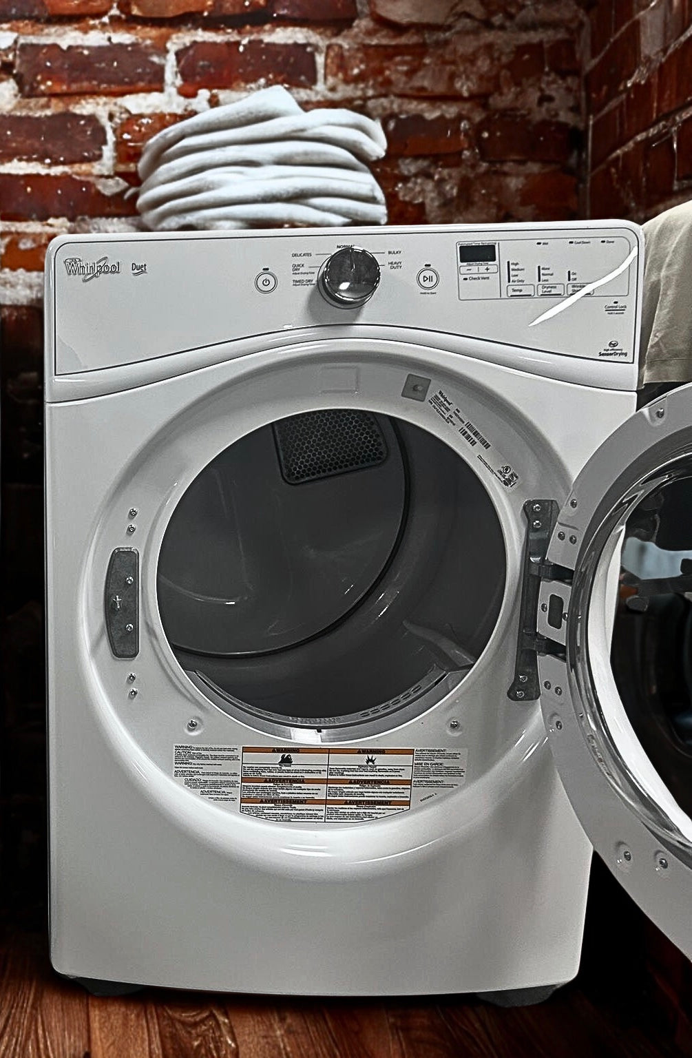 Whirlpool 7.5 cu. ft. Electric Dryer with AccuDry™ Sensor Technology (Model WED75HEFW)
